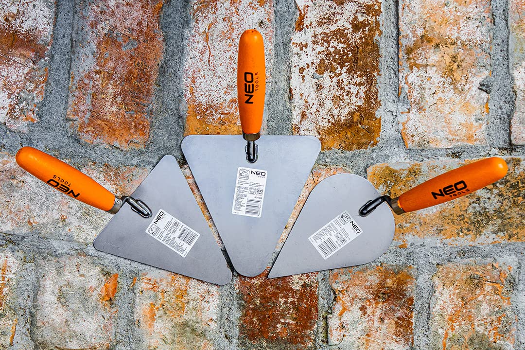 NEO TOOLS truelle coeur 200 mm manche bois col droit