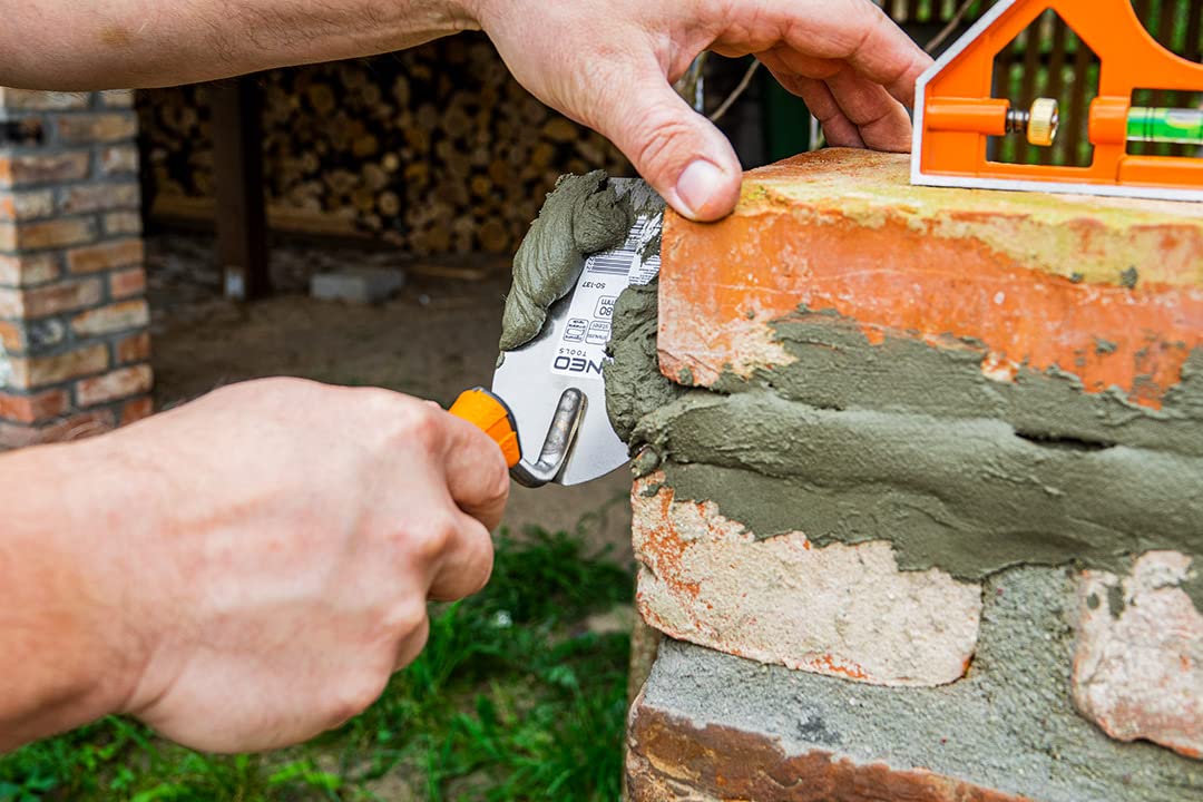 NEO TOOLS truelle fer à cheval inox 60 mm bi-matière